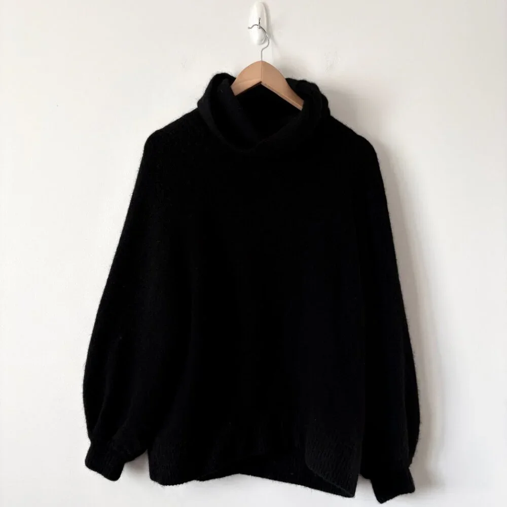 Aritzia Babaton The Group Adichie  Oversized Turtleneck Sweater Black Medium - Picture 5 of 8